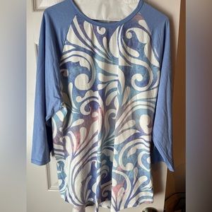 NWT 2XL LuLaRoe “Randy” Baseball Tee. 3/4 sleeve, multi-color.